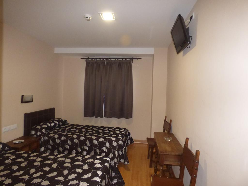 Hostal La Perdiz Sonseca Luaran gambar